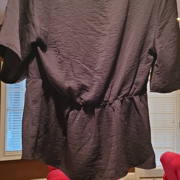 Aware By Vero Moda NWT Black Flowy V Neck Top Size - Picture 3 of 5